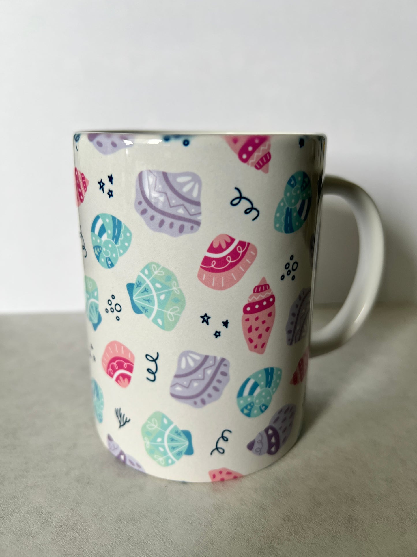 Mug 15oz White Ceramic - Cute Assorted Seashells - Bright Colorful Theme